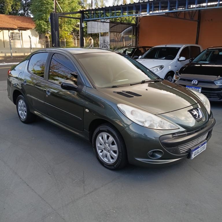 PEUGEOT 207 Sedan