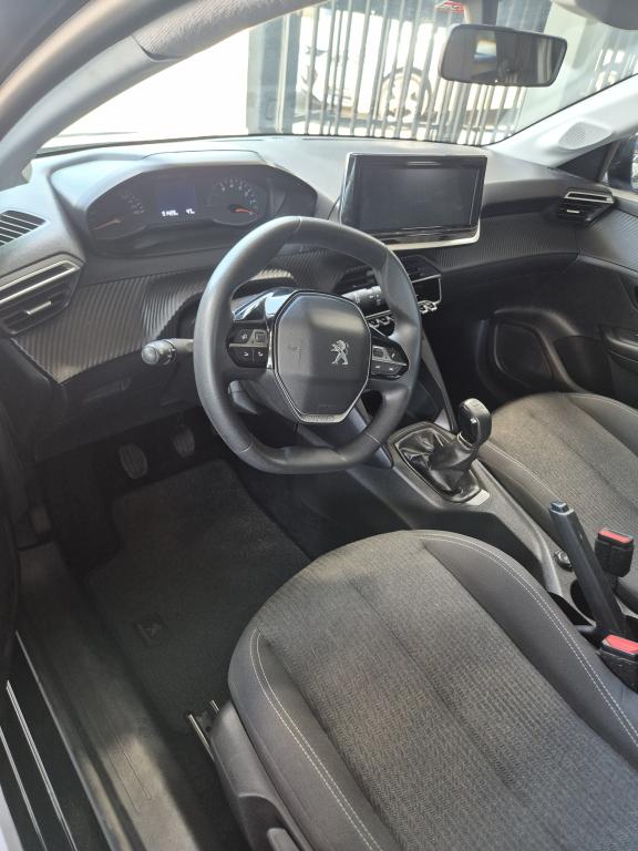 PEUGEOT 208 - Foto