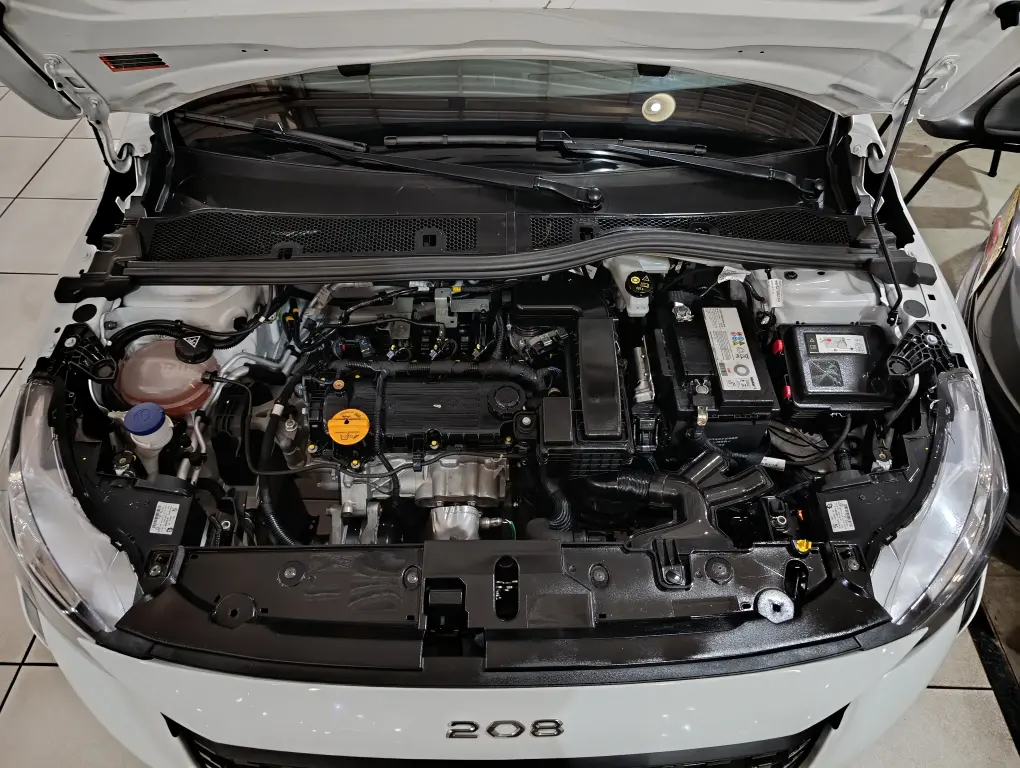 PEUGEOT 208 - Foto