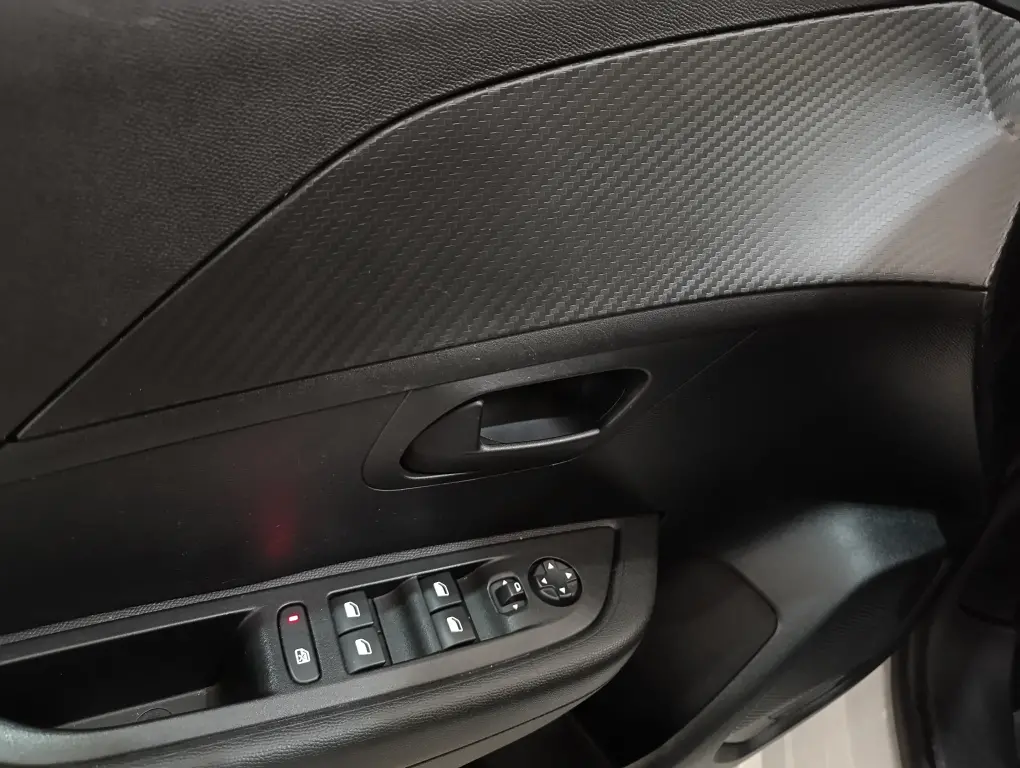 PEUGEOT 208 - Foto