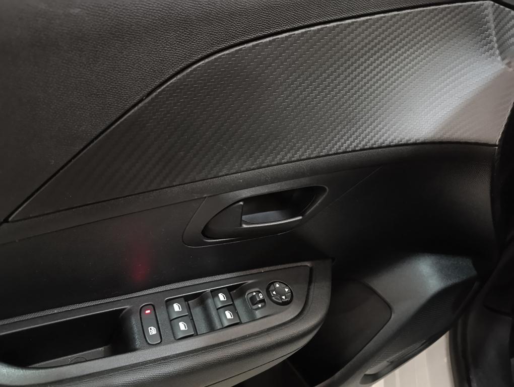 PEUGEOT 208 - Foto