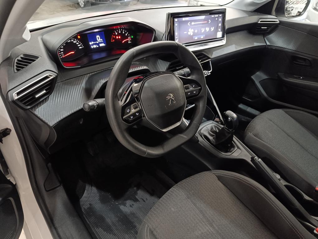 PEUGEOT 208 - Foto