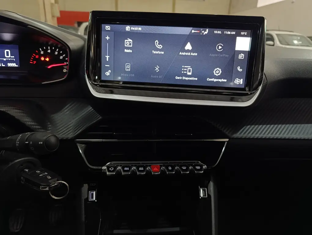 PEUGEOT 208 - Foto