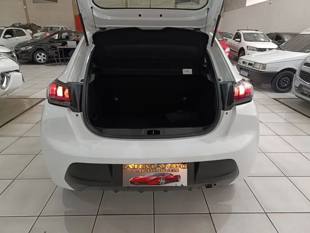 PEUGEOT 208 - Foto