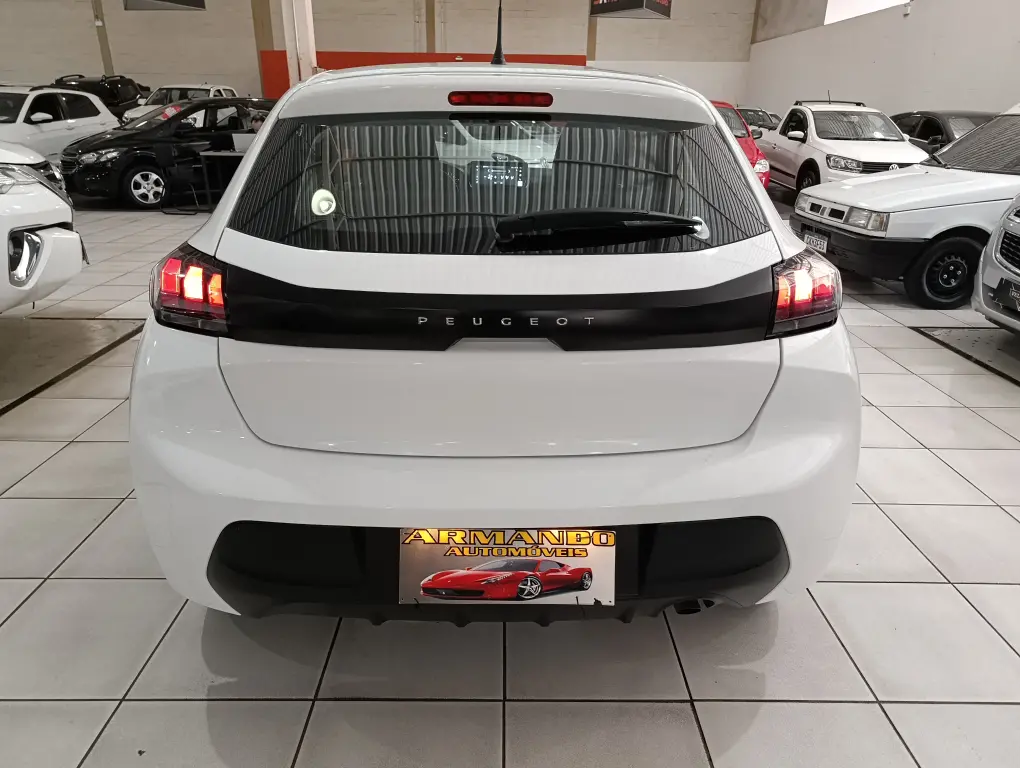 PEUGEOT 208 - Foto