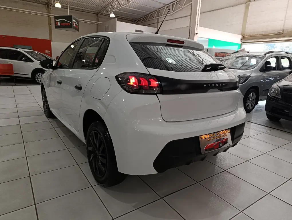 PEUGEOT 208 - Foto