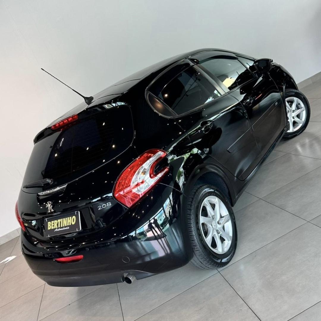 PEUGEOT 208 - Foto