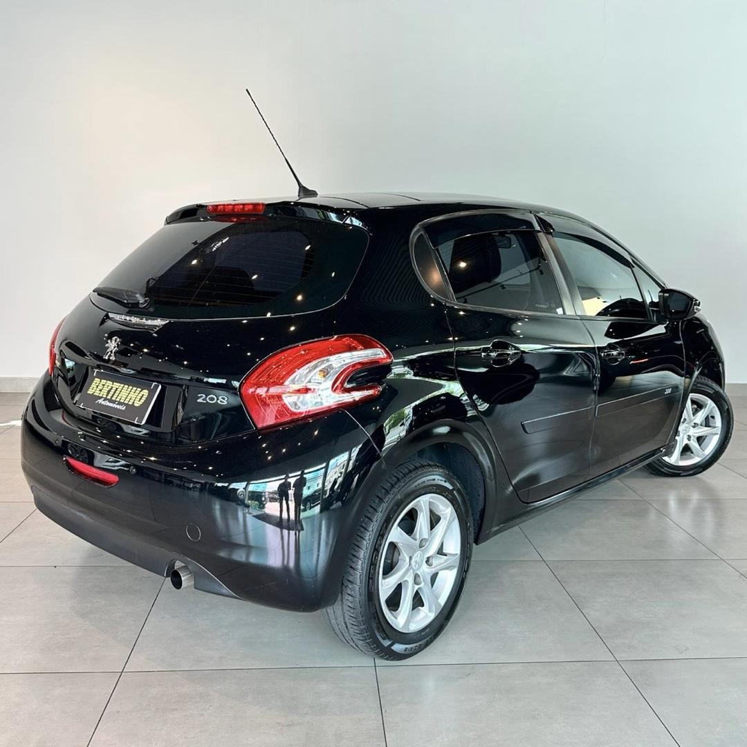 PEUGEOT 208 - Foto