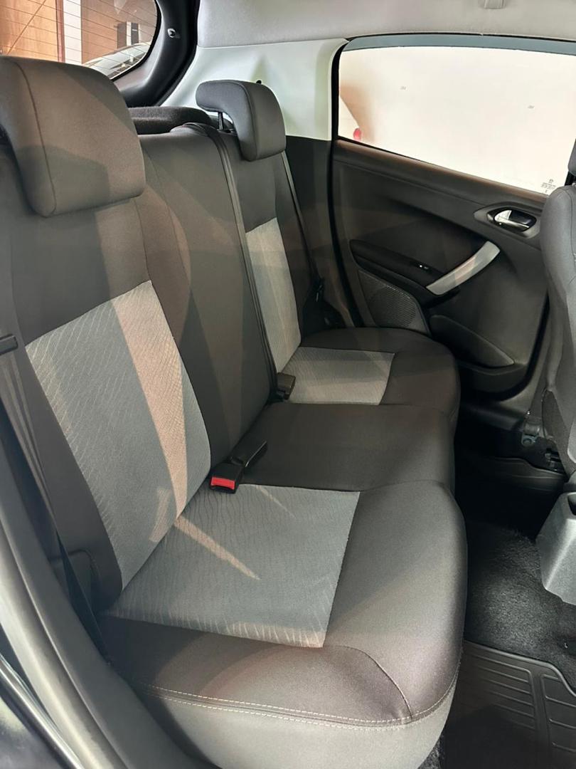 PEUGEOT 208 - Foto