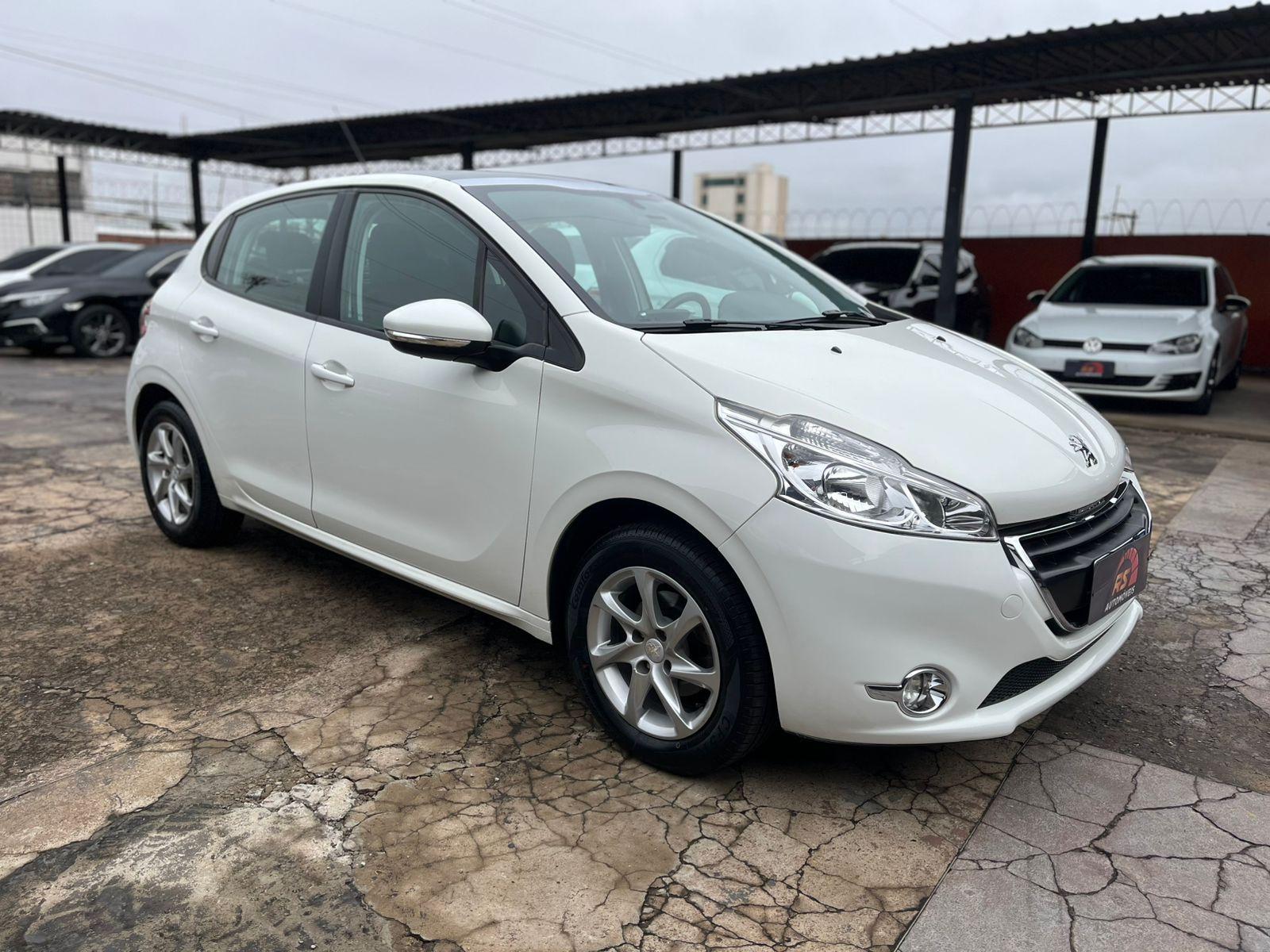 PEUGEOT 208 - Foto