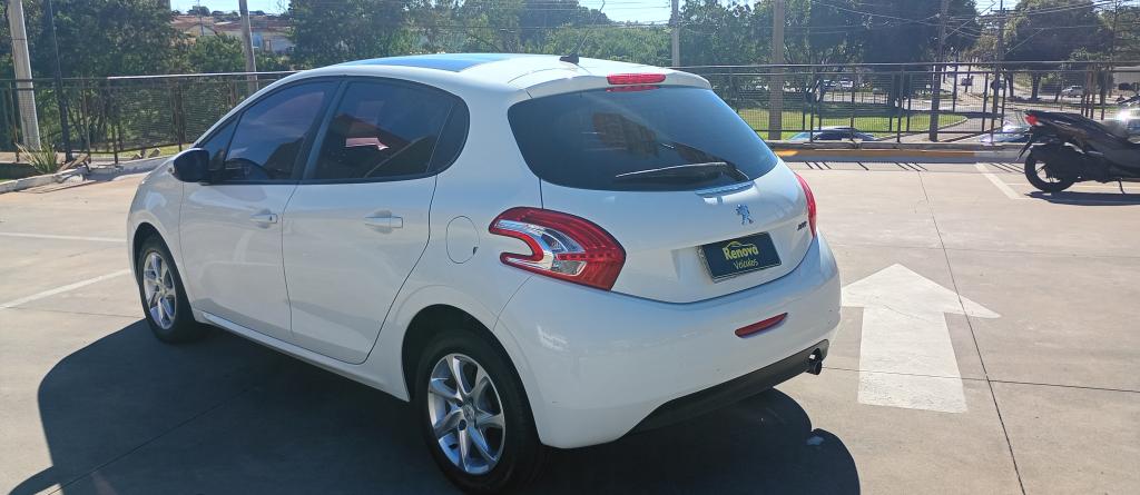 PEUGEOT 208 - Foto