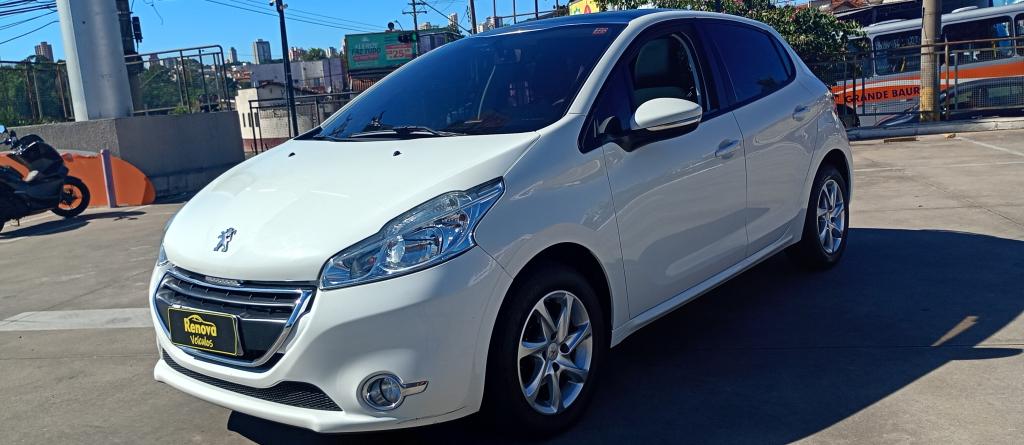 PEUGEOT 208 - Foto