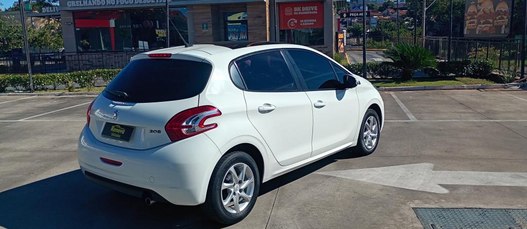 PEUGEOT 208 - Foto