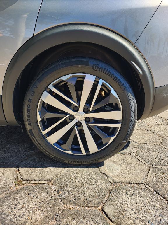 PEUGEOT 3008 - Miniatura