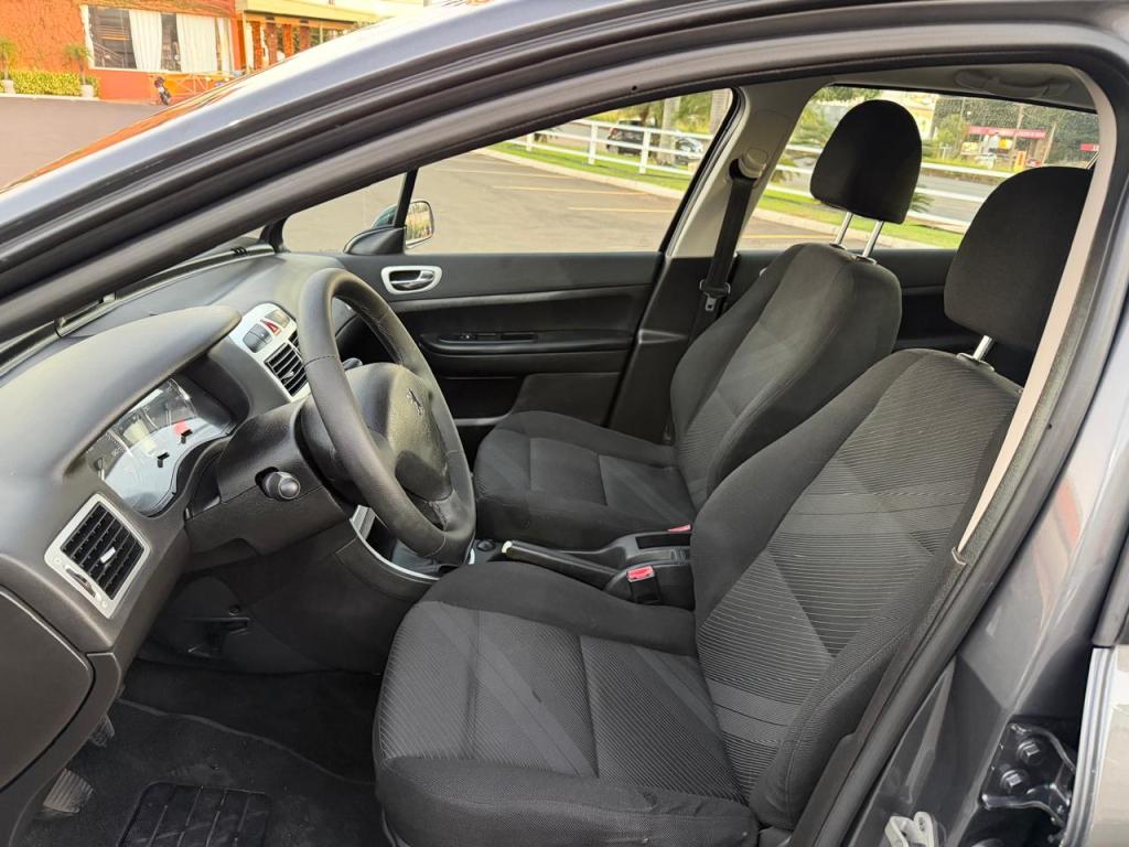 PEUGEOT 307 Hatch - Foto