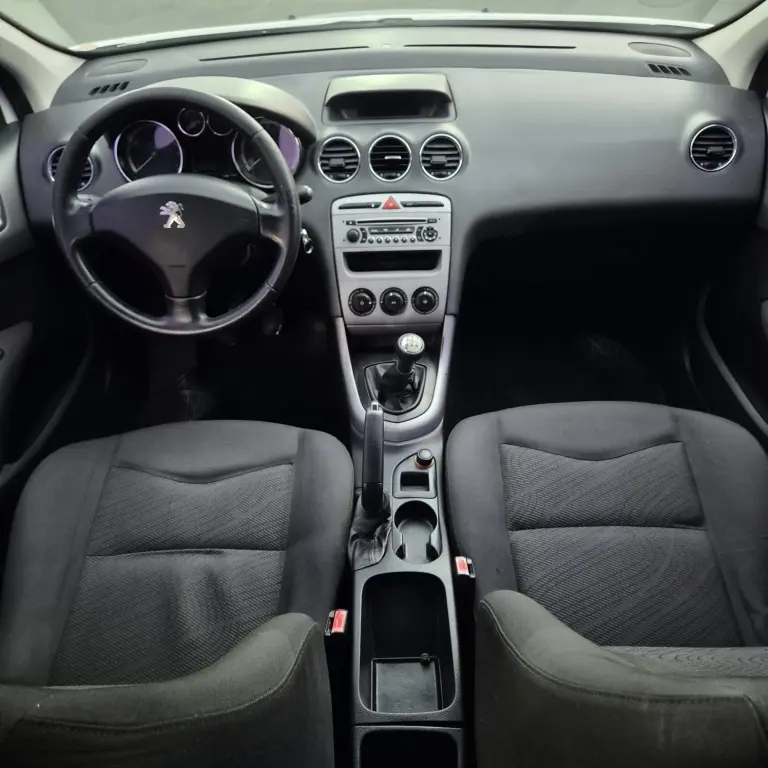 PEUGEOT 308 - Foto