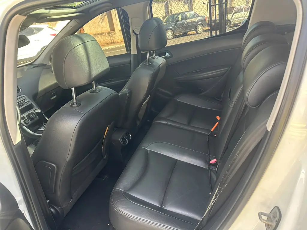 PEUGEOT 308 - Foto