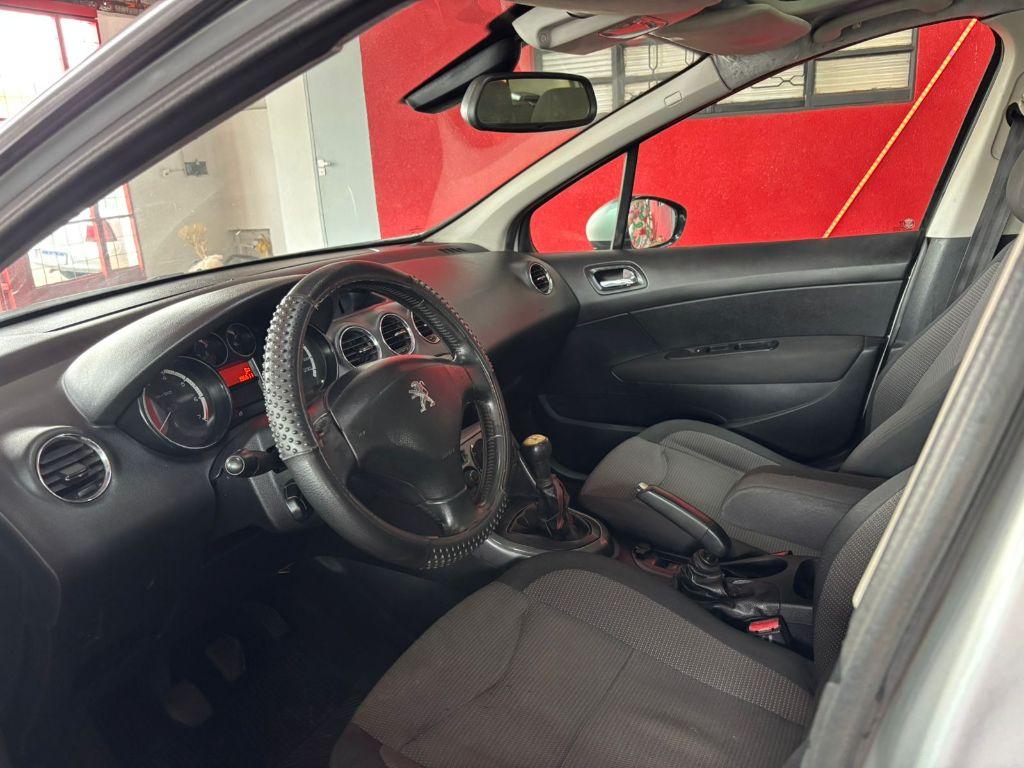 PEUGEOT 308 - Foto