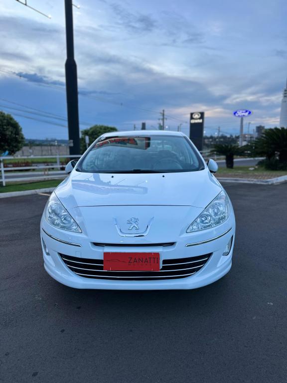 PEUGEOT 408 Sedan - Foto