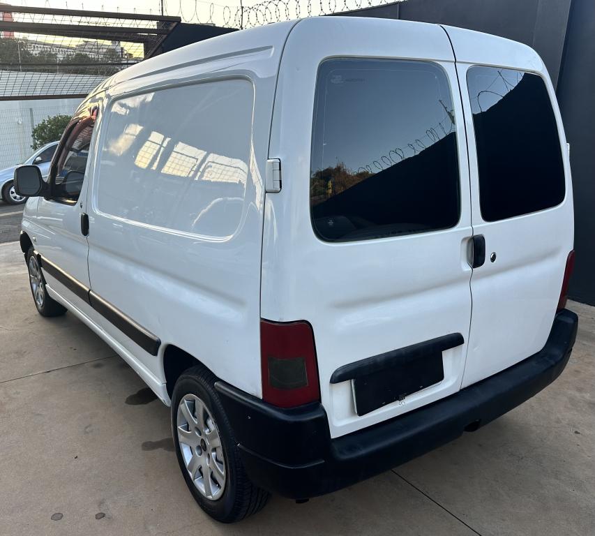 PEUGEOT Partner - Foto