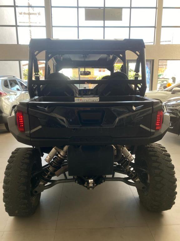 POLARIS RZR XP 1000 - Foto