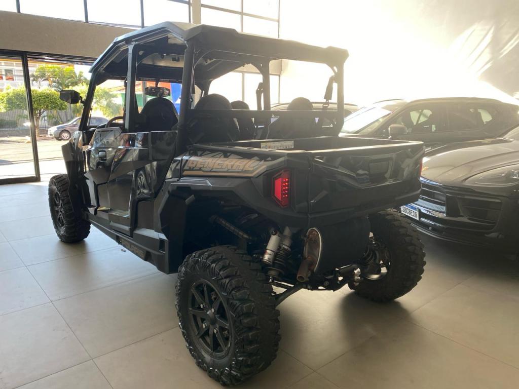 POLARIS RZR XP 1000 - Foto