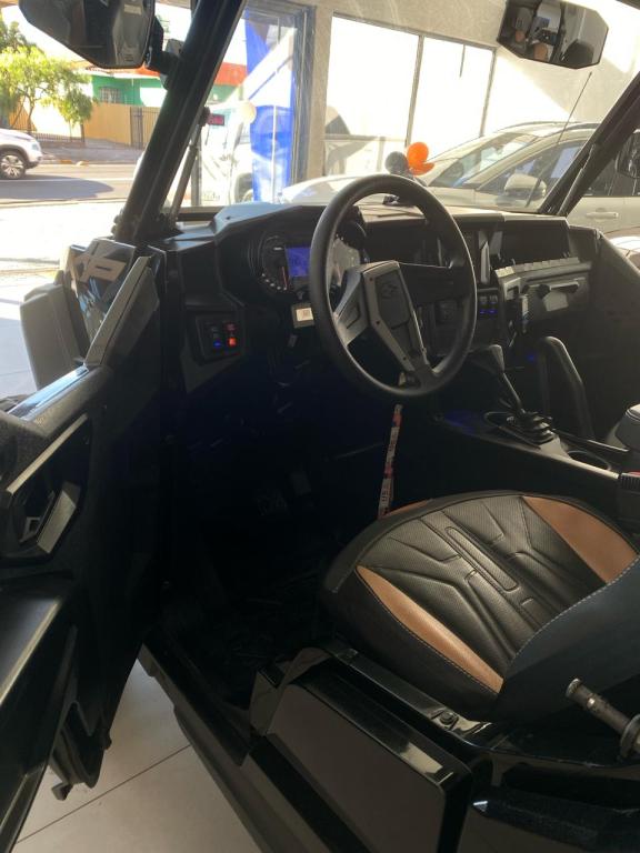 POLARIS RZR XP 1000 - Foto