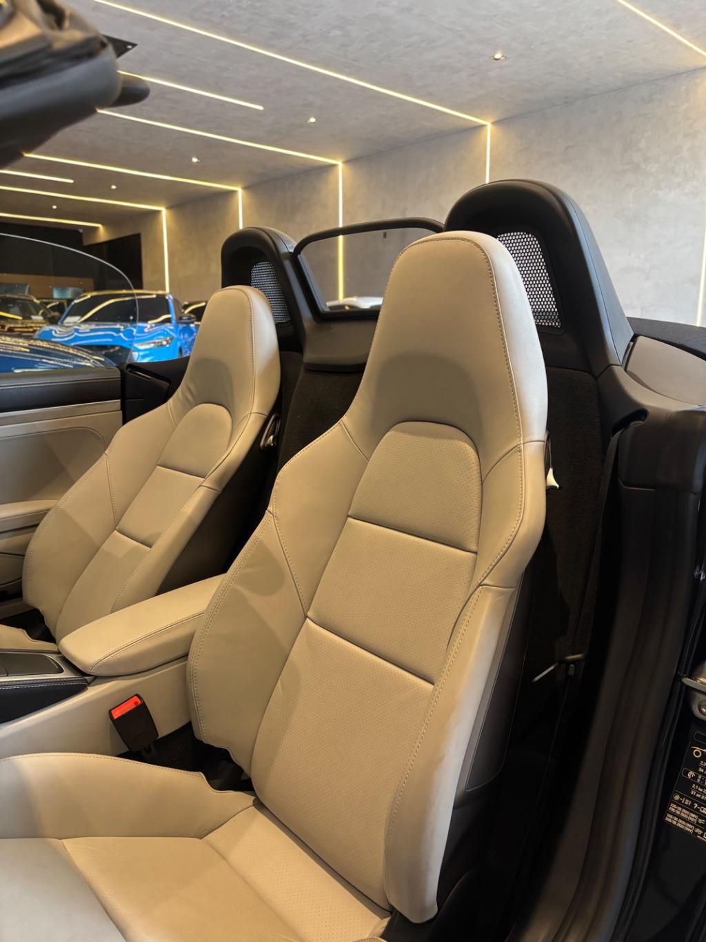 PORSCHE 718 - Foto