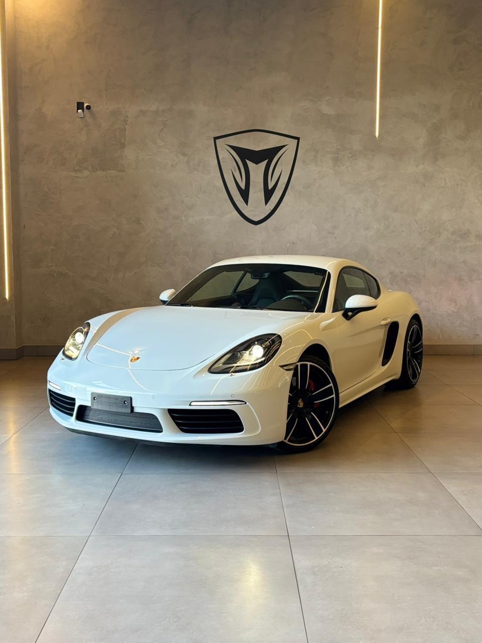 PORSCHE 718