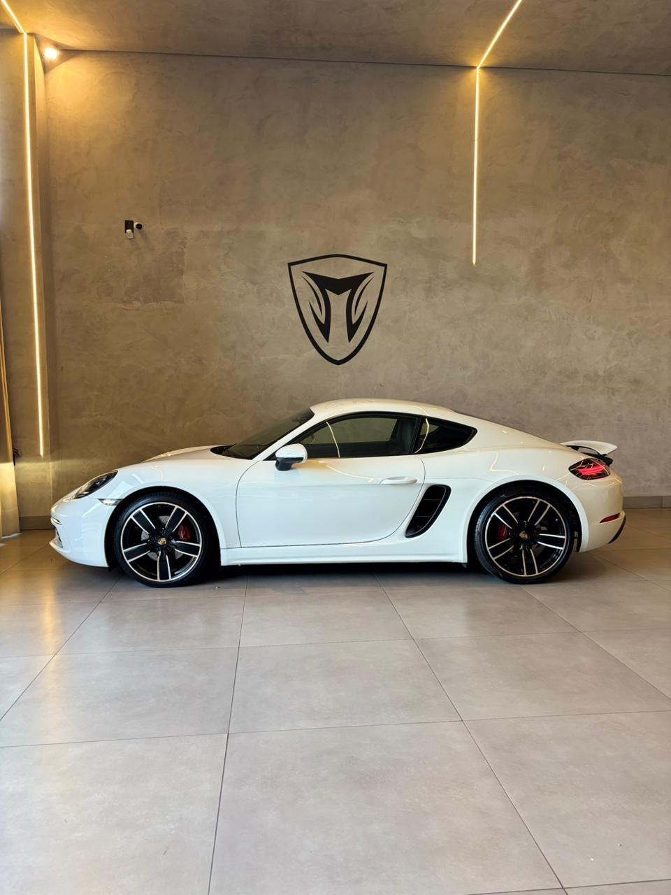PORSCHE 718 - Foto