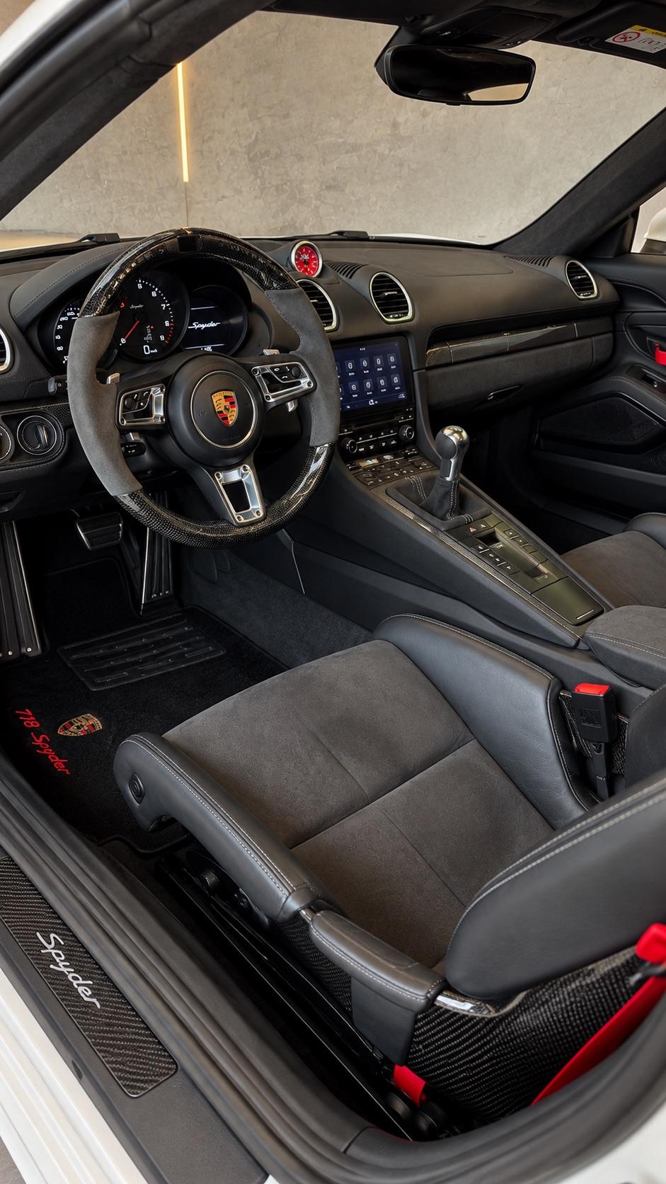 PORSCHE 718 - Foto