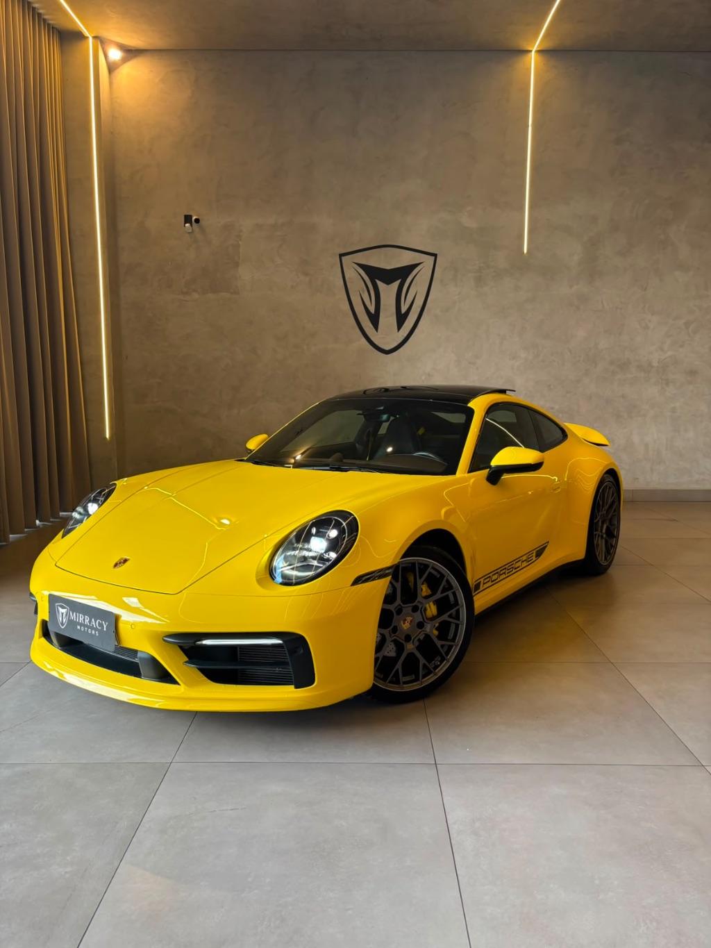 PORSCHE 911