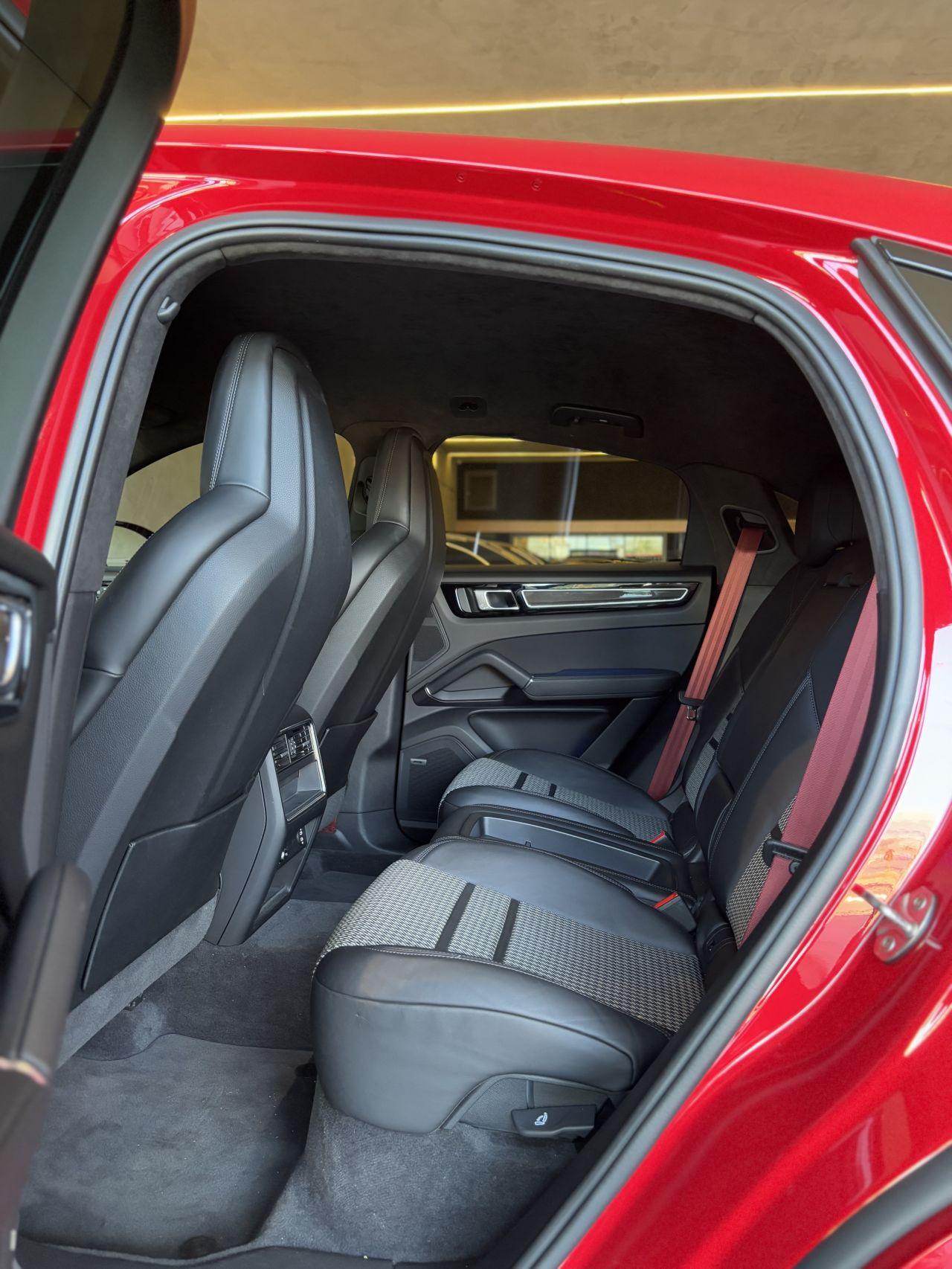 PORSCHE Cayenne - Foto