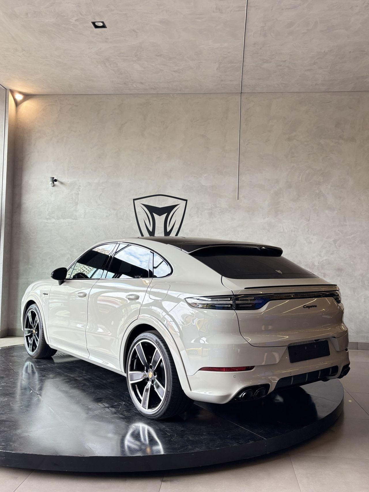 PORSCHE Cayenne - Foto