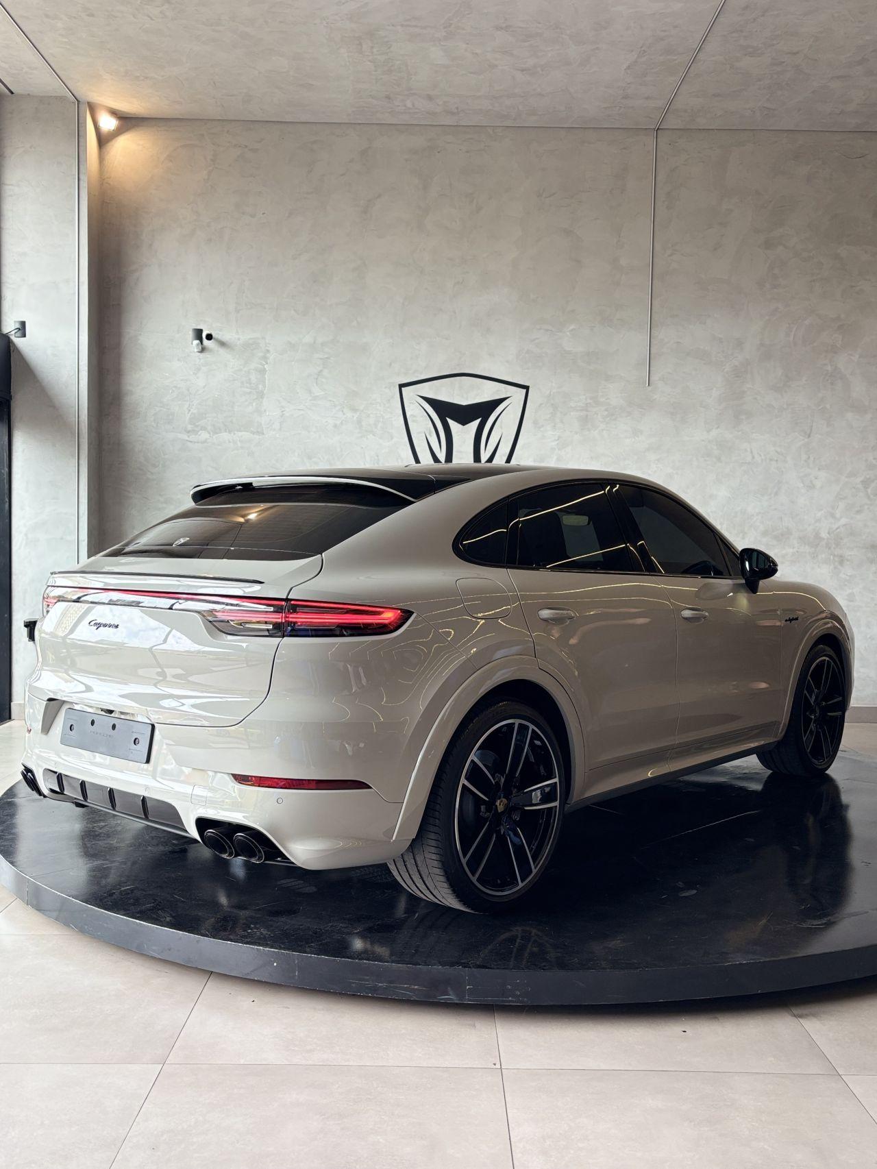 PORSCHE Cayenne - Foto