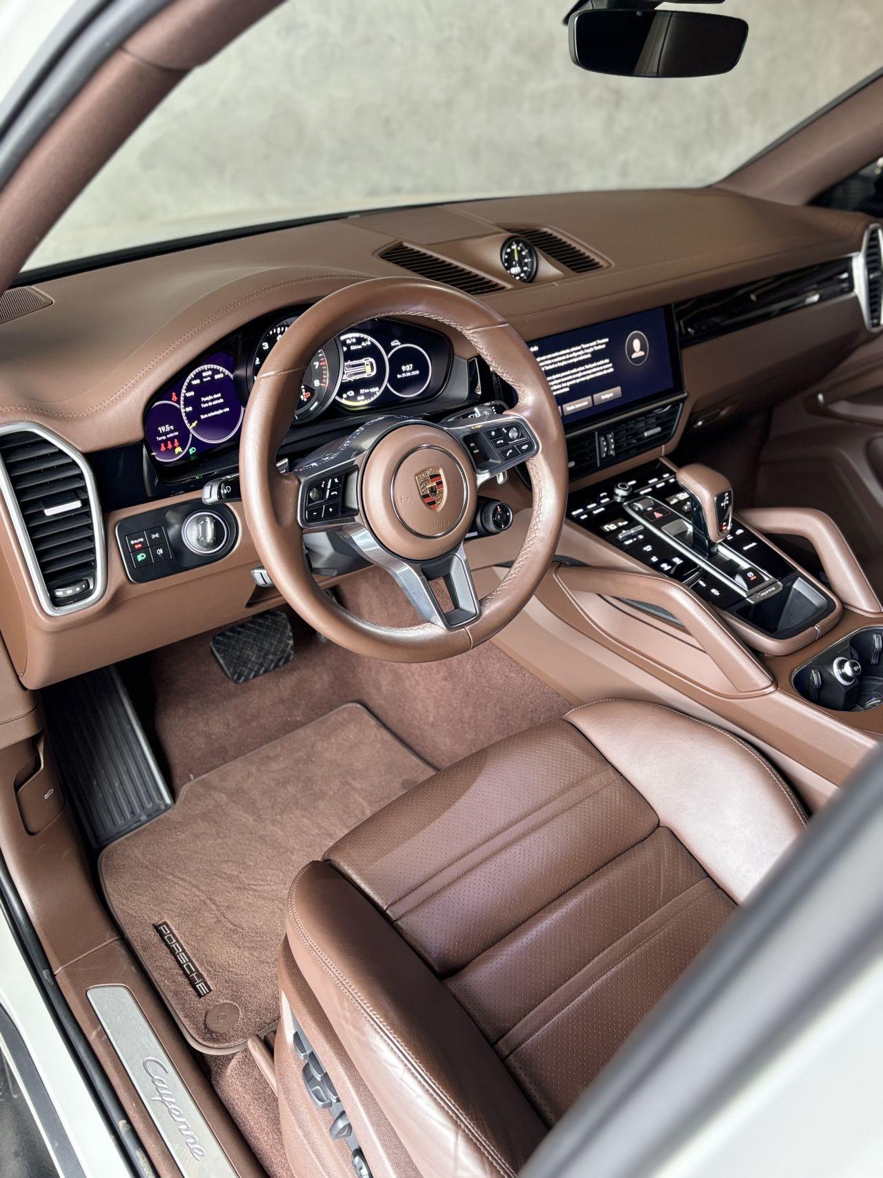 PORSCHE Cayenne - Foto