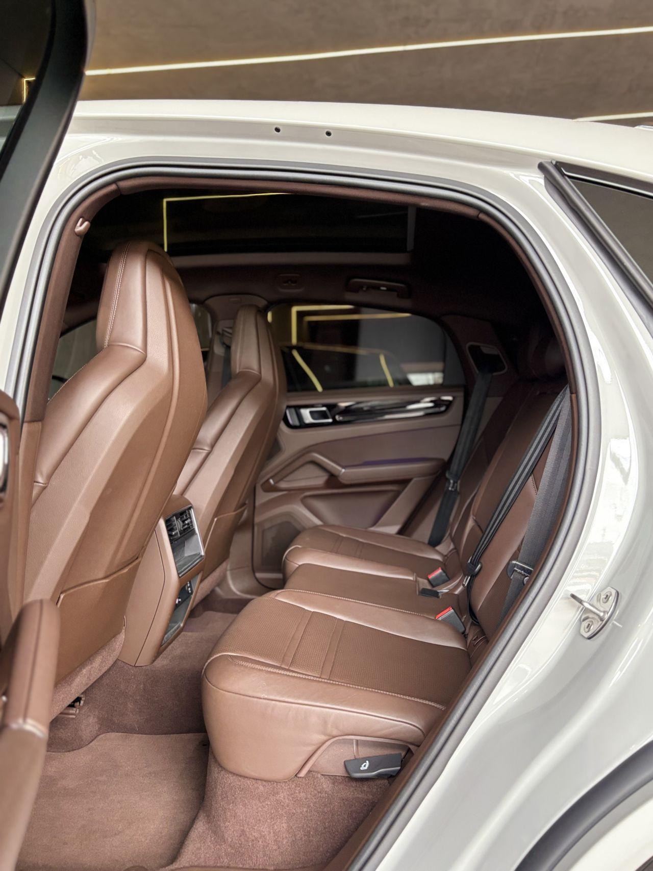 PORSCHE Cayenne - Foto