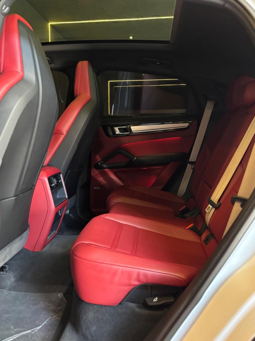 PORSCHE Cayenne - Foto