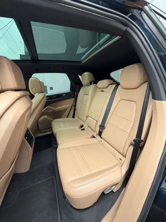 PORSCHE Cayenne - Foto