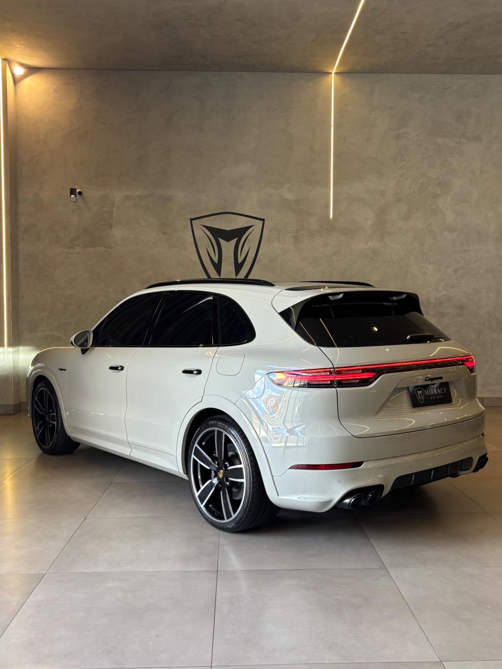 PORSCHE Cayenne - Foto