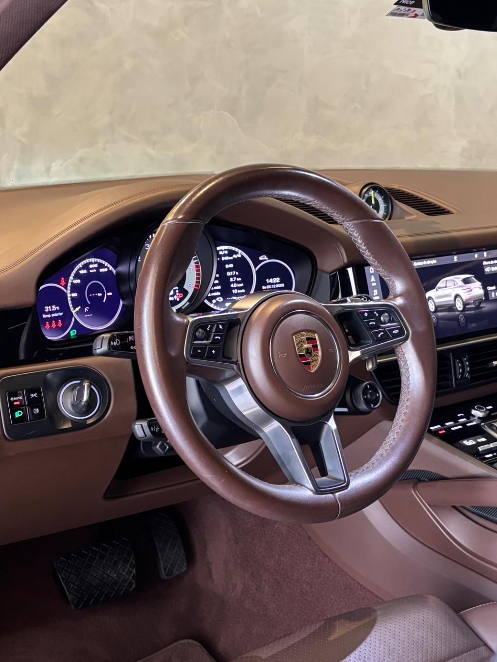 PORSCHE Cayenne - Foto