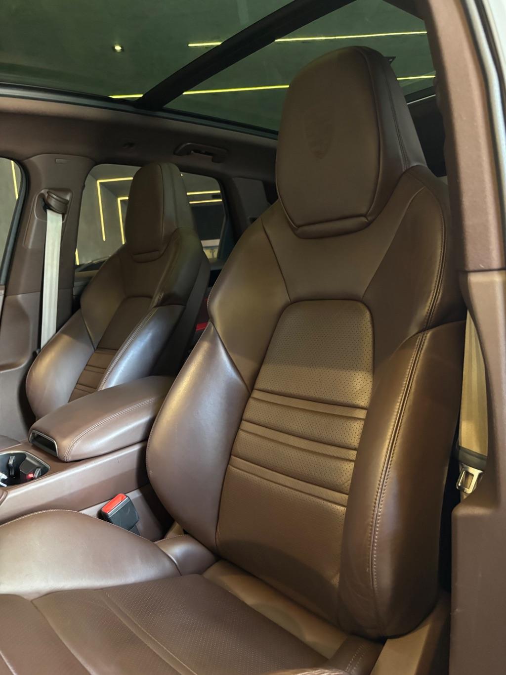 PORSCHE Cayenne - Foto