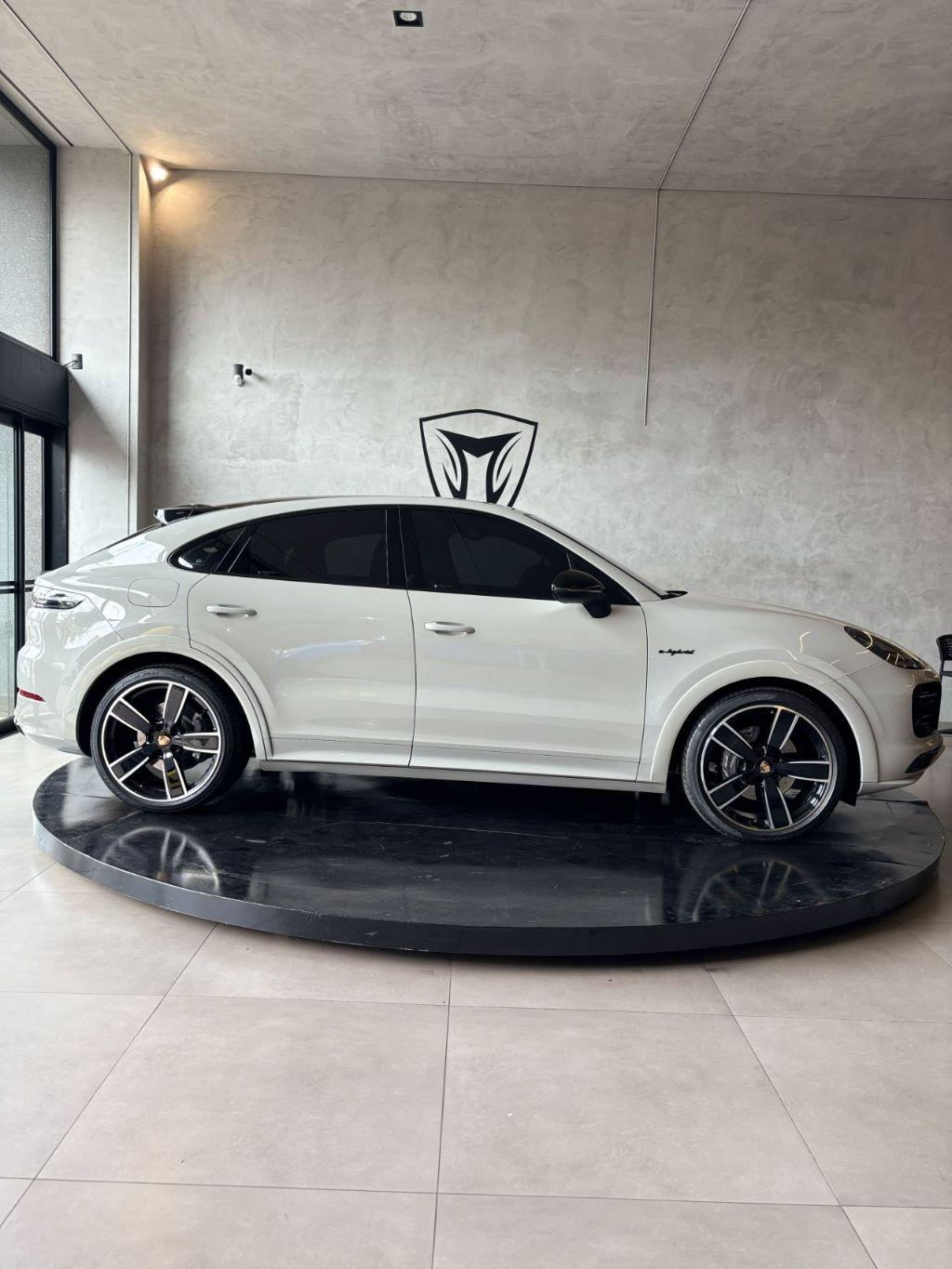 PORSCHE Cayenne - Foto