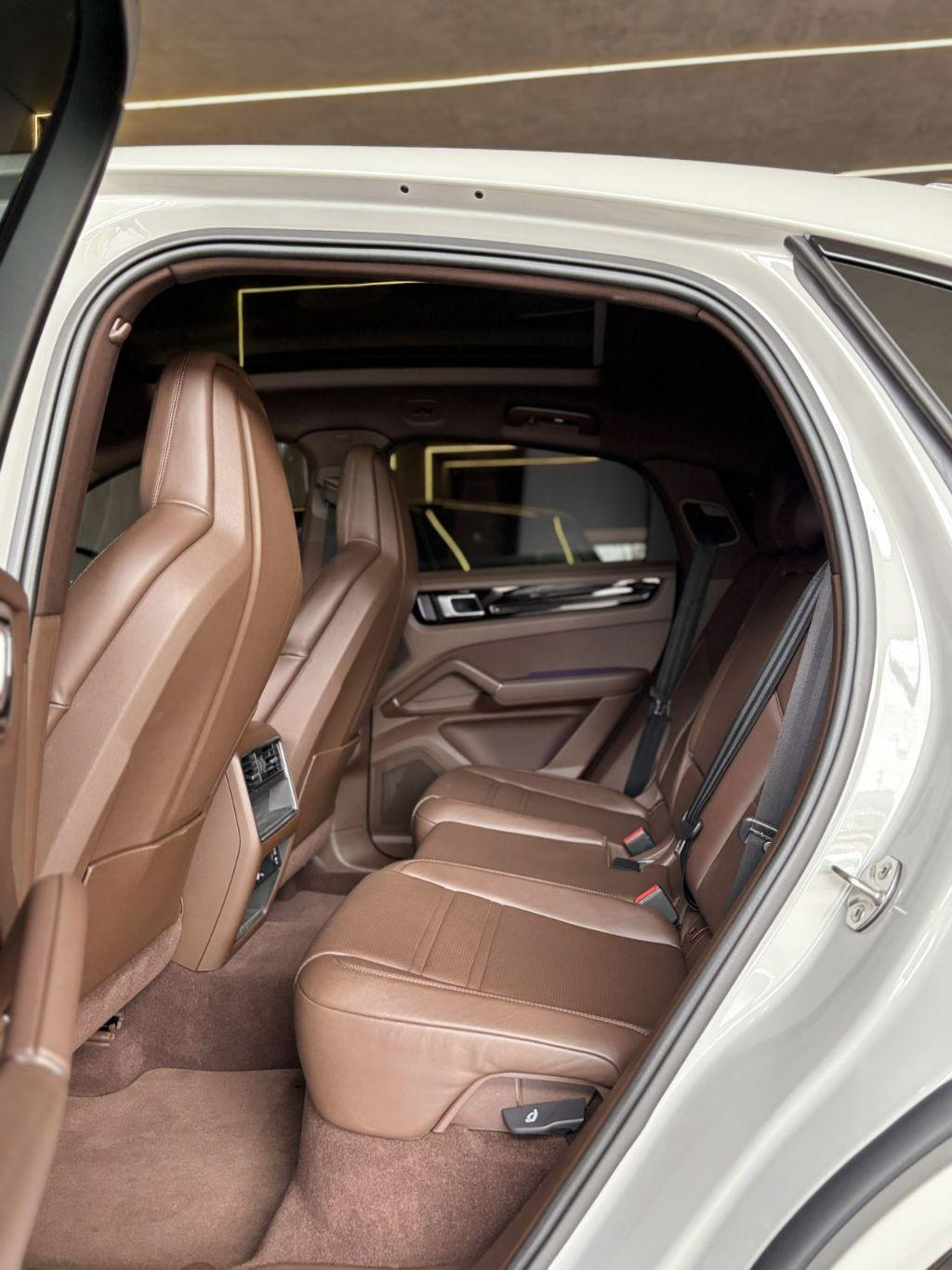 PORSCHE Cayenne - Foto