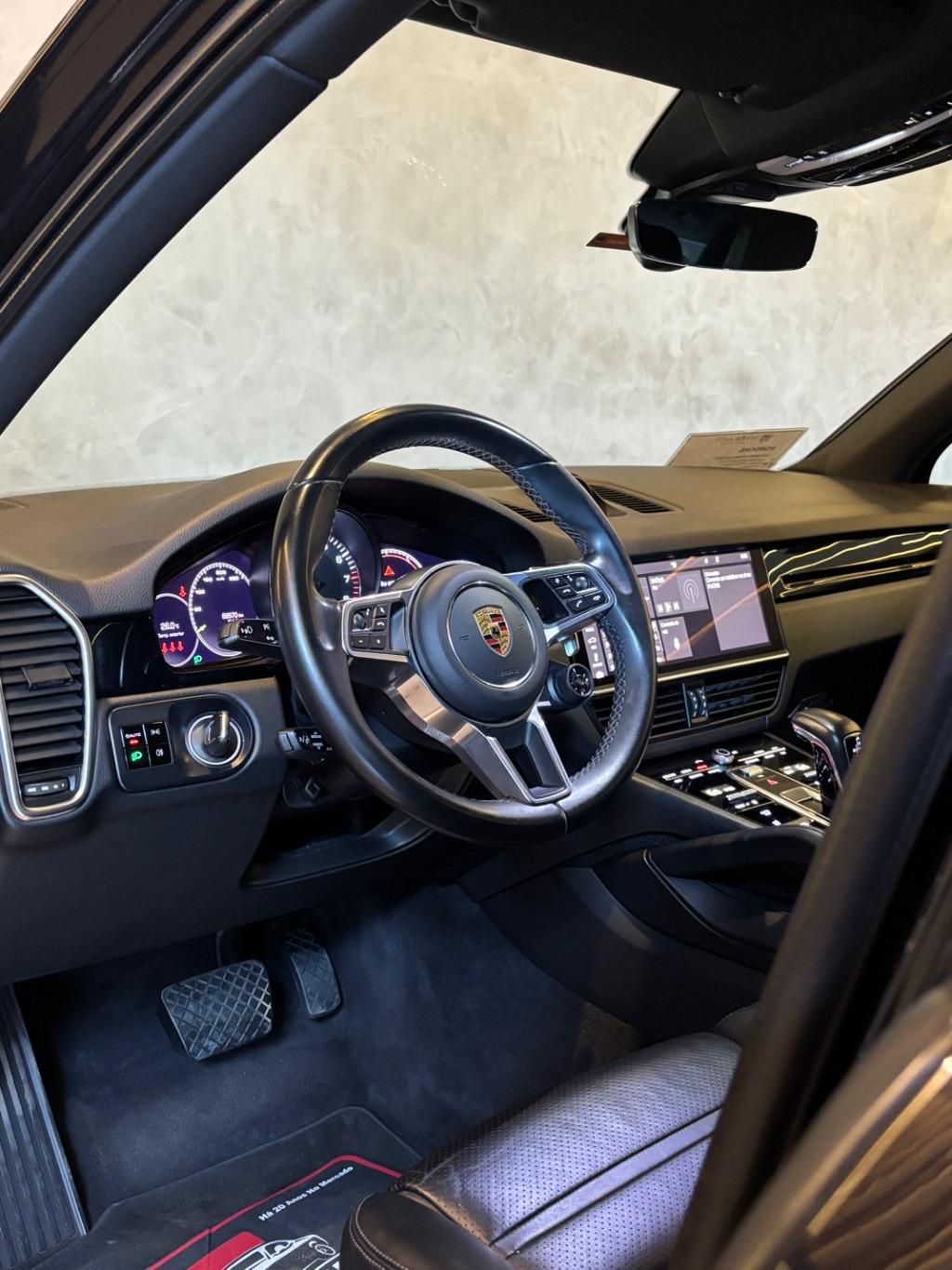 PORSCHE Cayenne - Foto