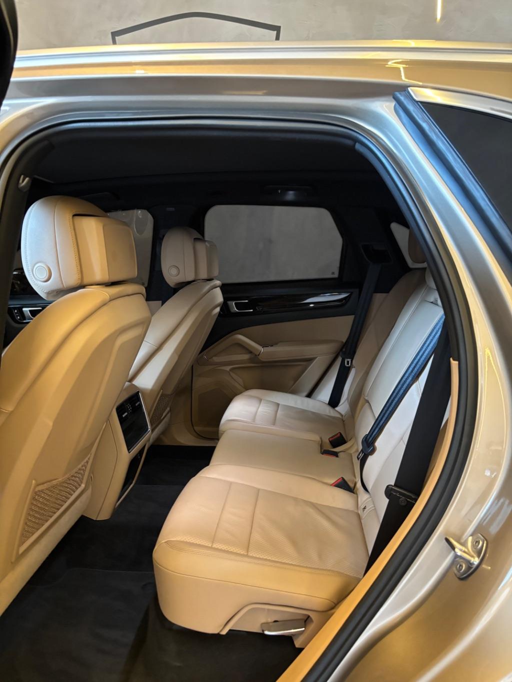 PORSCHE Cayenne - Foto