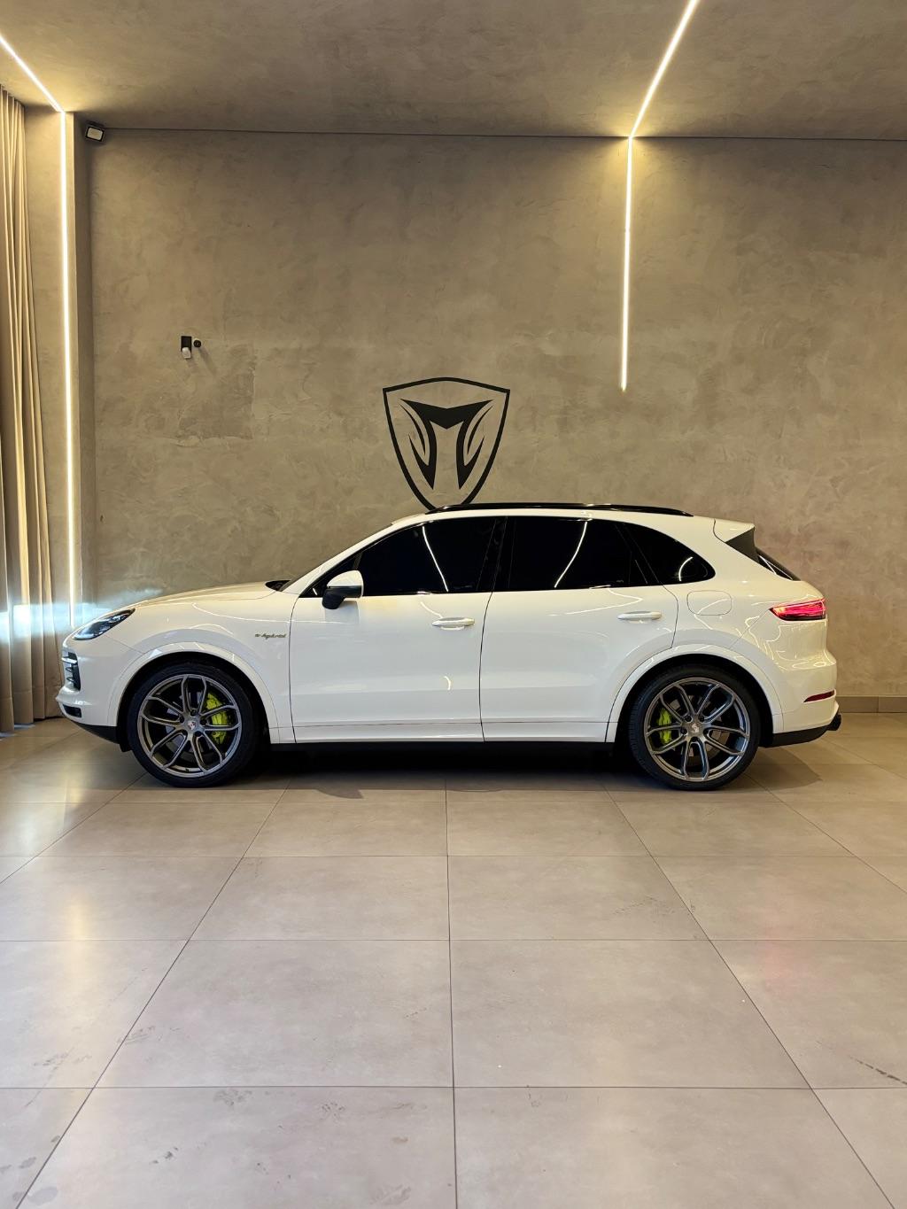 PORSCHE Cayenne - Foto