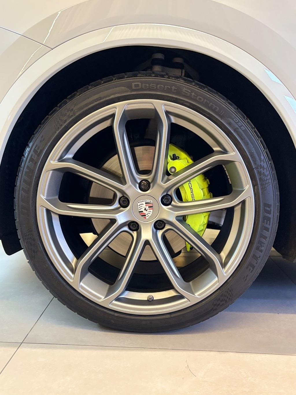 PORSCHE Cayenne - Foto