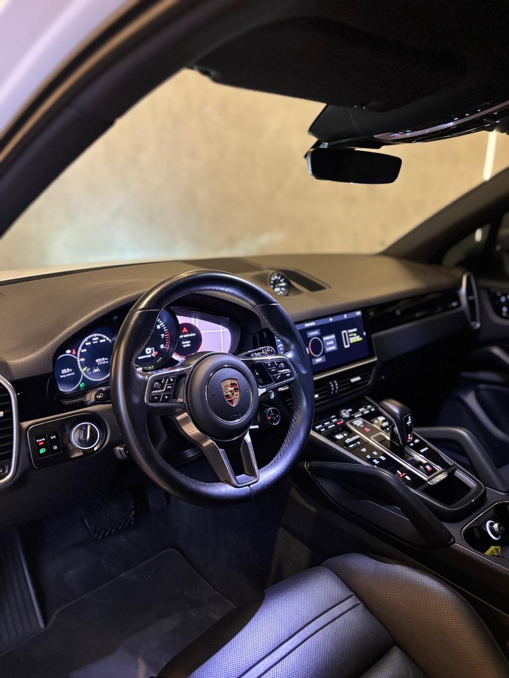 PORSCHE Cayenne - Foto