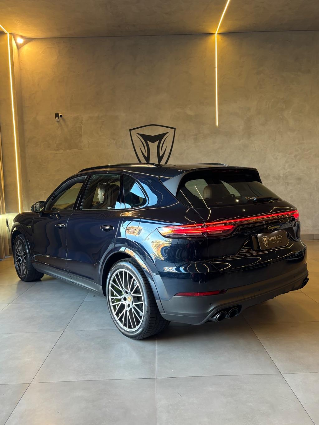 PORSCHE Cayenne - Foto